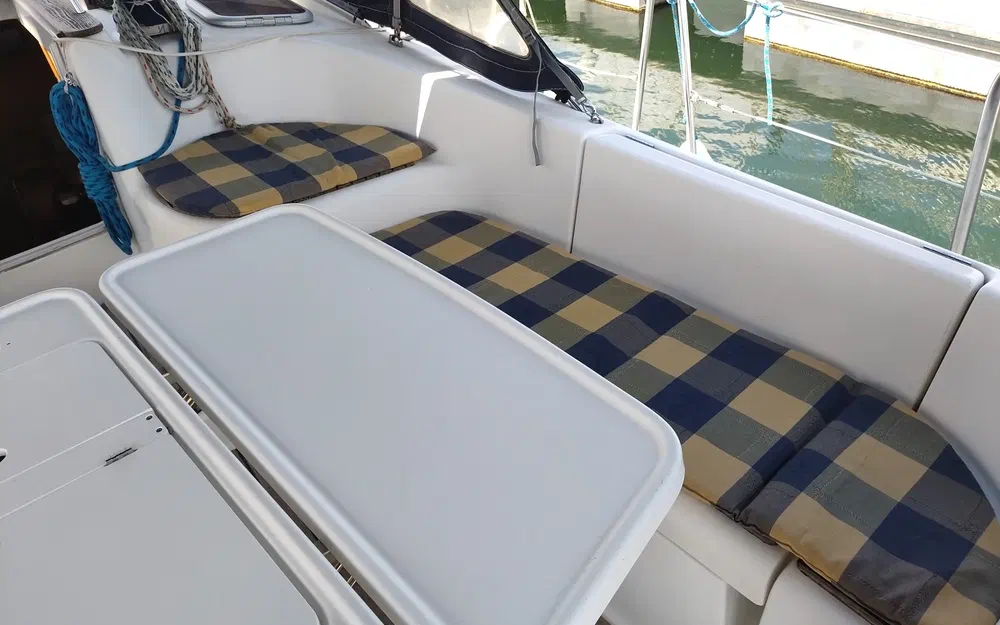 slider 18 Jeanneau Sun Odyssey 42 DS