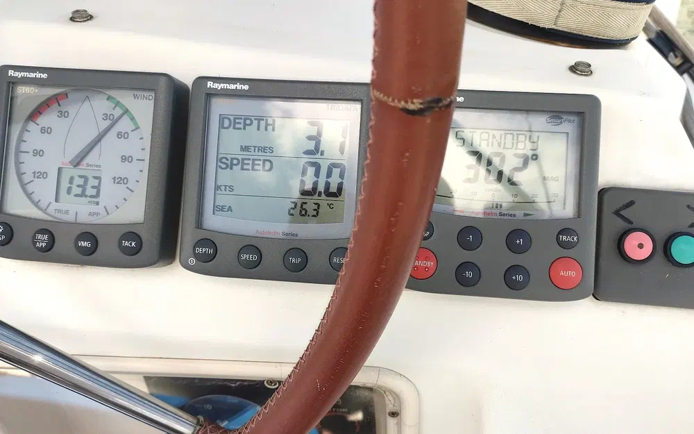 slider 29 Jeanneau Sun Odyssey 42 DS