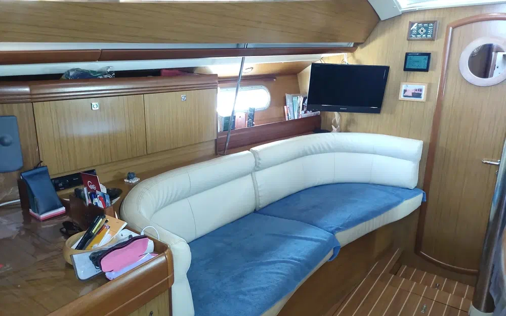 slider 33 Jeanneau Sun Odyssey 42 DS