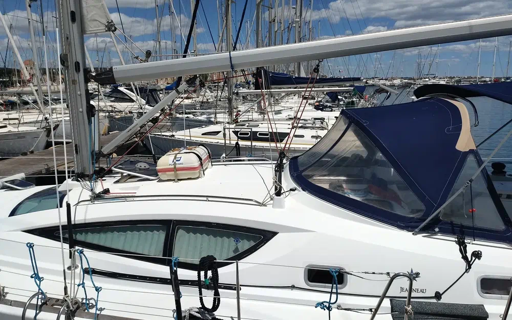 slider 4 Jeanneau Sun Odyssey 42 DS