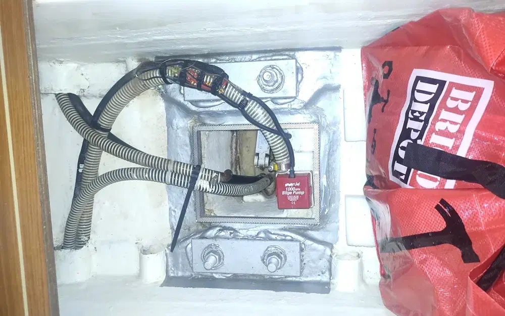 slider 63 Jeanneau Sun Odyssey 42 DS