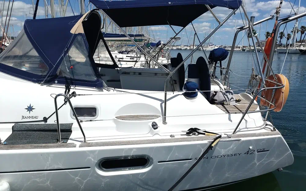 slider 5 Jeanneau Sun Odyssey 42 DS