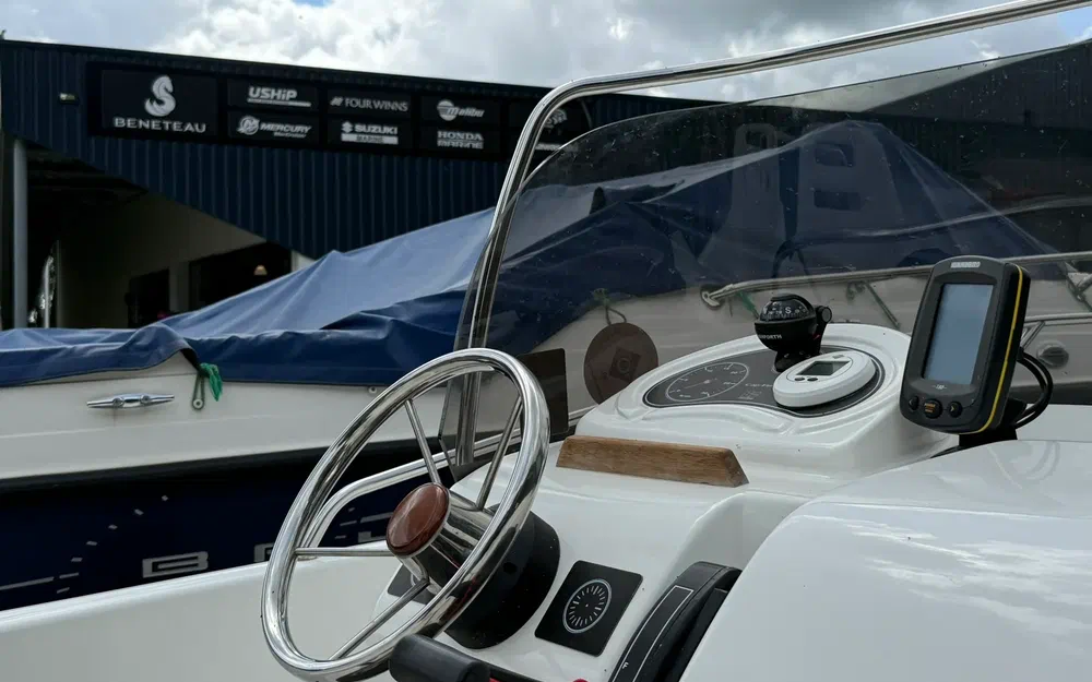 slider 4 B2 Marine Cap Ferret 502 Open