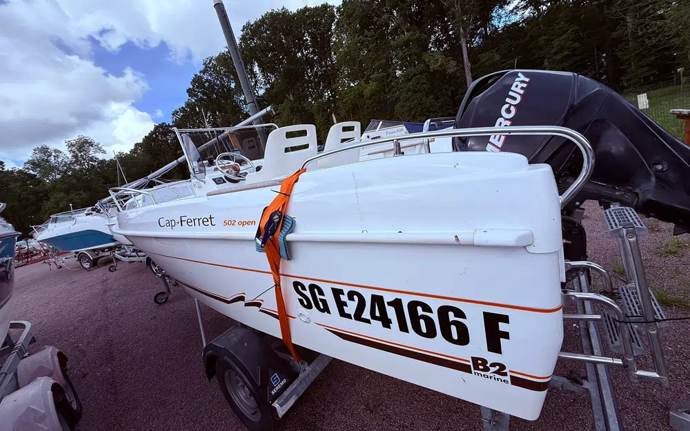 slider 10 B2 Marine Cap Ferret 502 Open