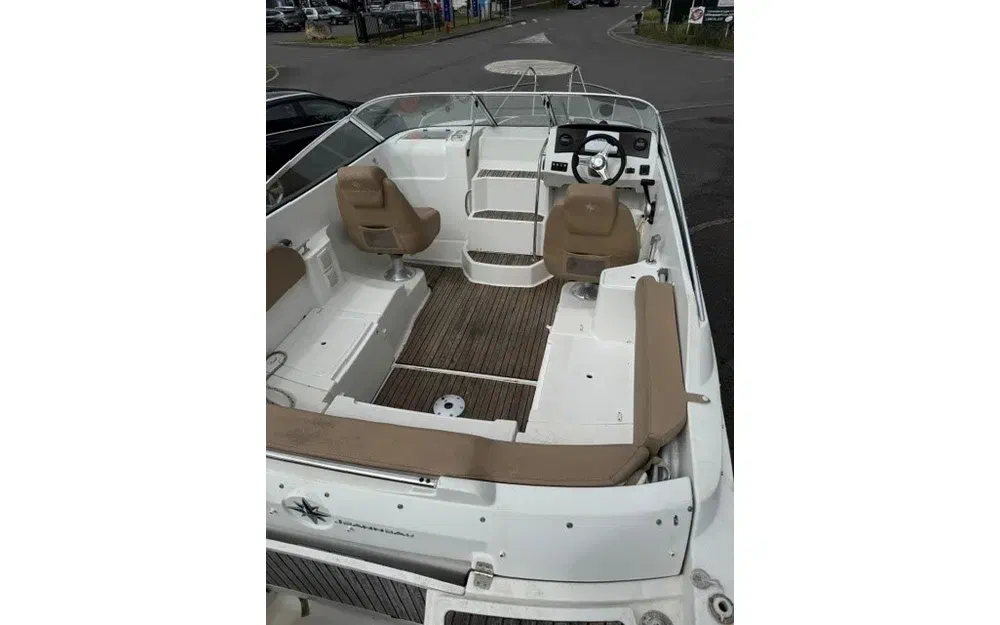 slider 3 Jeanneau Cap Camarat 6.5 DC