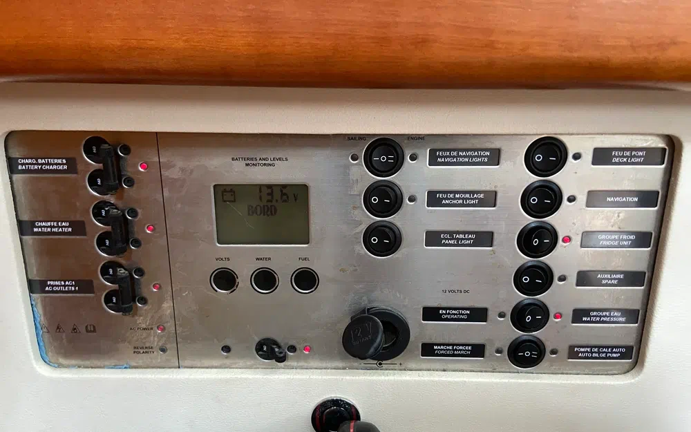 slider 15 Beneteau Oceanis 40