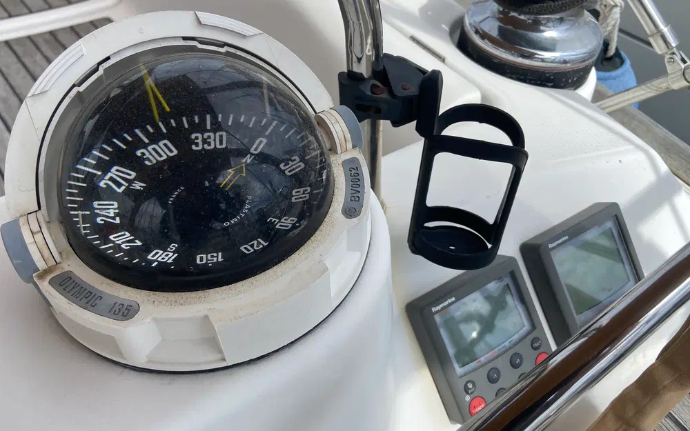 slider 18 Beneteau Oceanis 40
