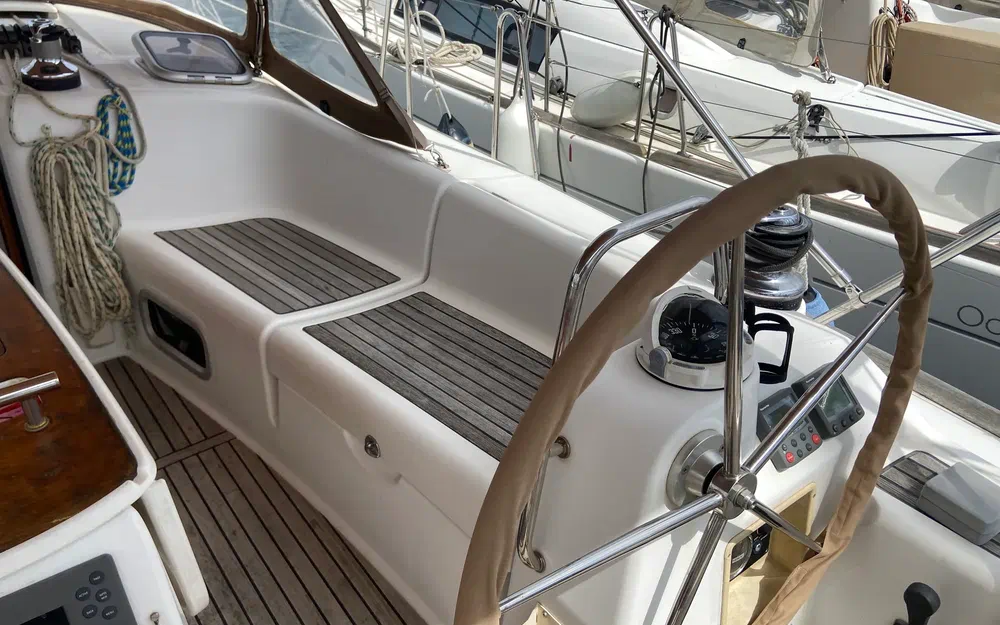 slider 23 Beneteau Oceanis 40
