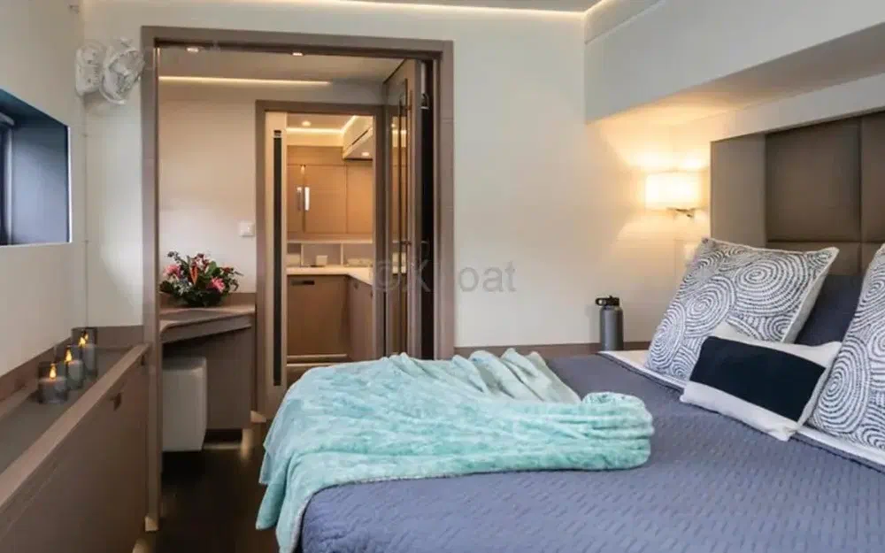 slider 11 Fountaine Pajot Alegria 67