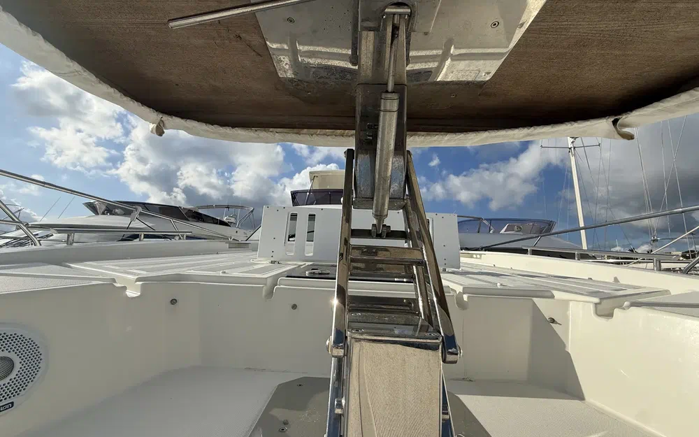 slider 27 Jeanneau Prestige 590