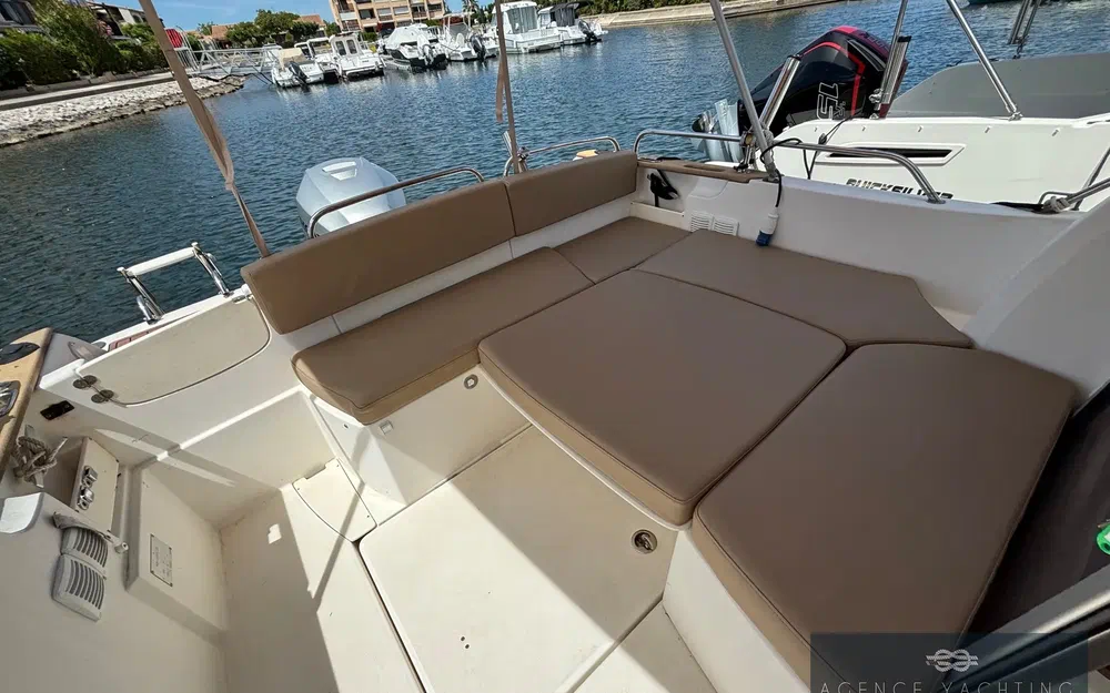 slider 22 Jeanneau Merry Fisher 725