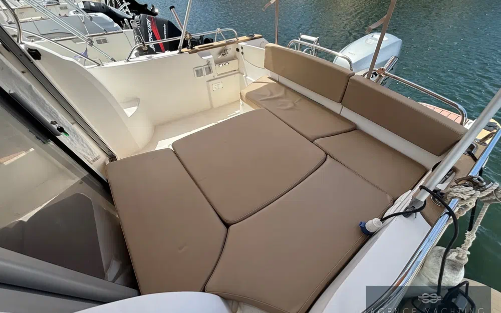 slider 23 Jeanneau Merry Fisher 725