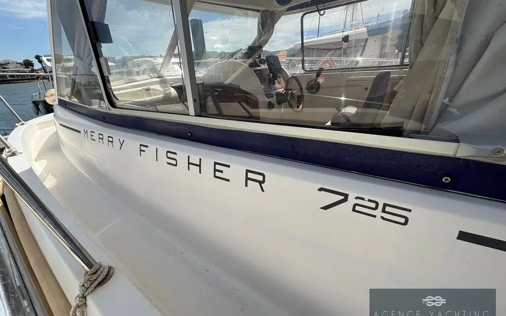 slider 26 Jeanneau Merry Fisher 725