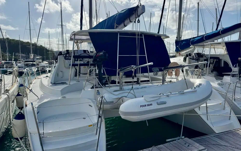 slider 1 Lagoon 380