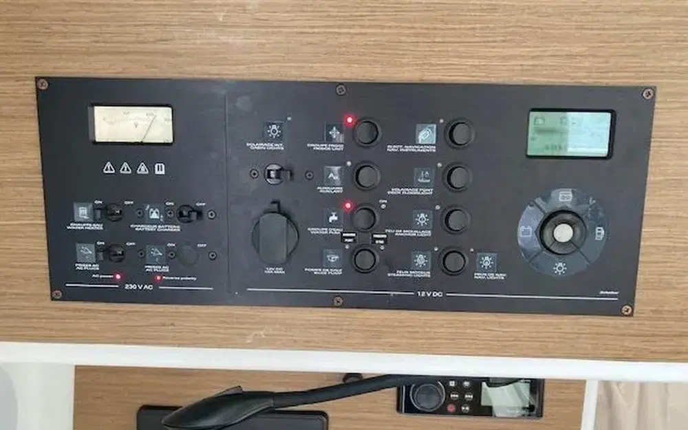 slider 23 Lagoon 380