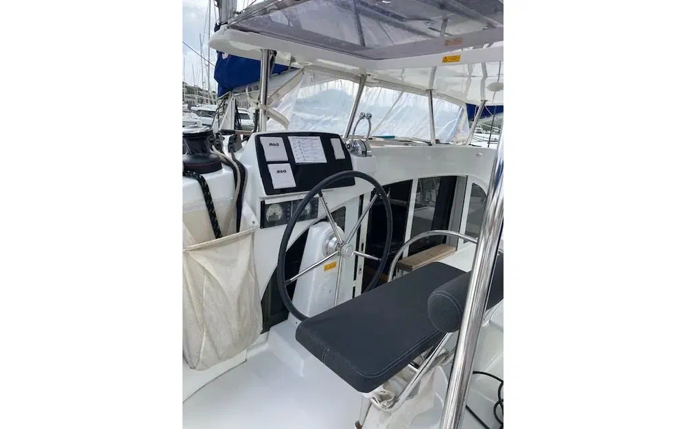 slider 7 Lagoon 380