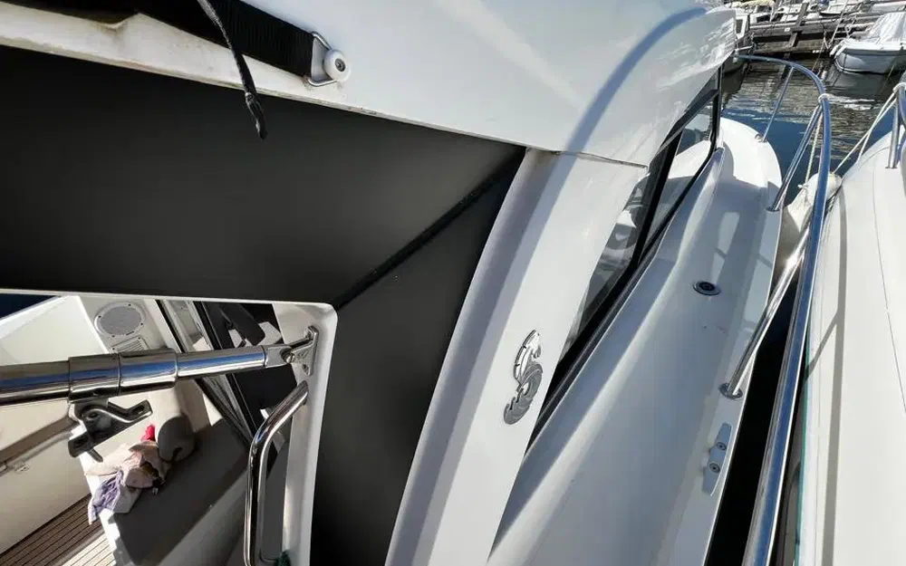 slider 15 Beneteau Antares 8