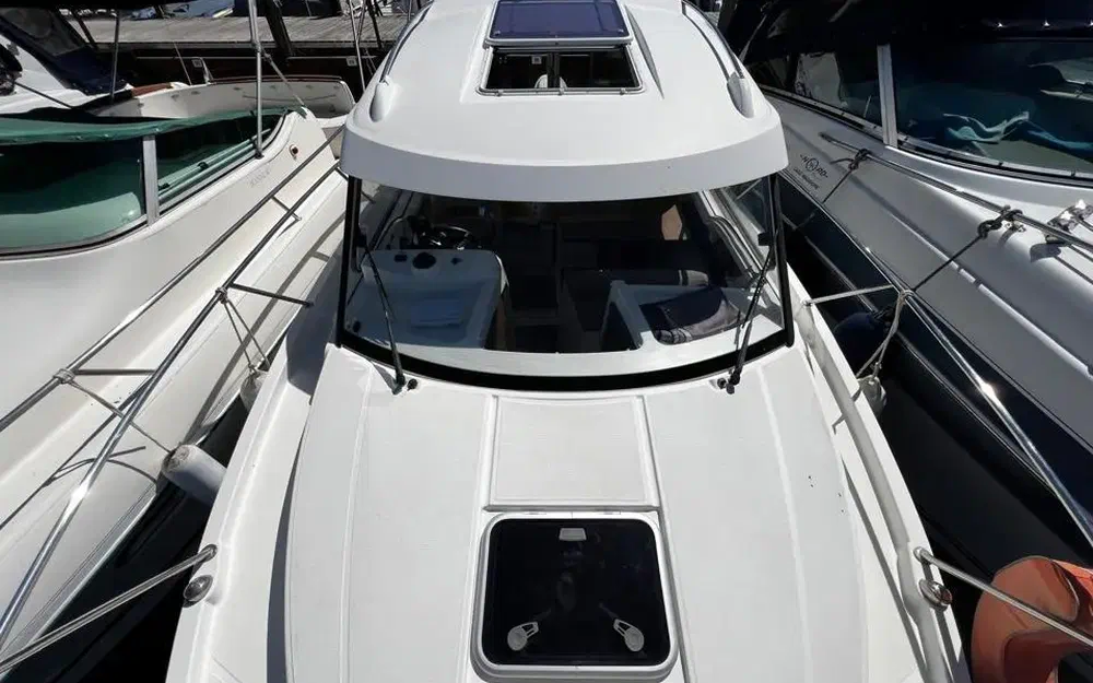 slider 17 Beneteau Antares 8