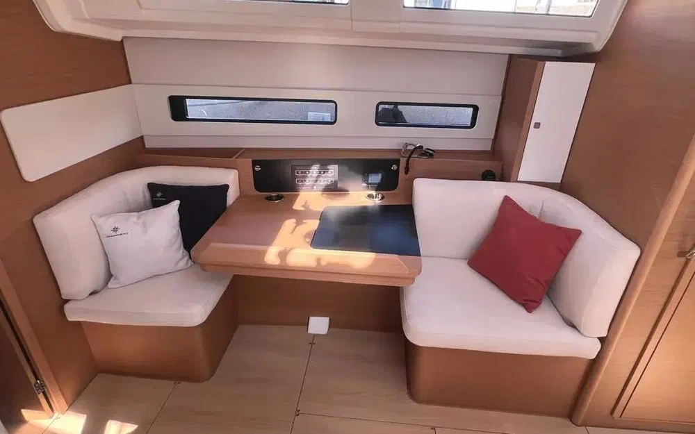 slider 13 Jeanneau Sun Odyssey 419