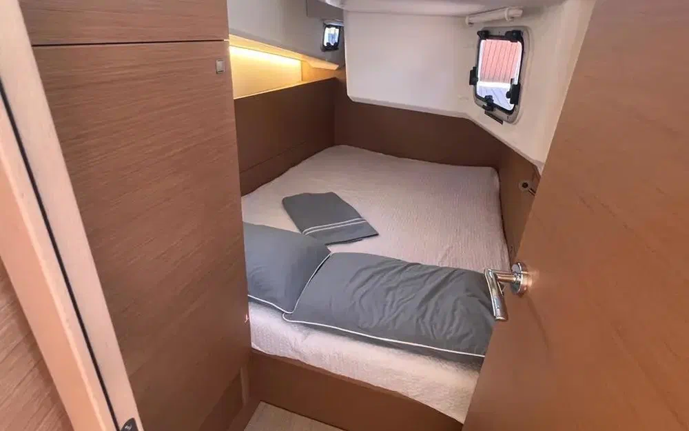 slider 18 Jeanneau Sun Odyssey 419