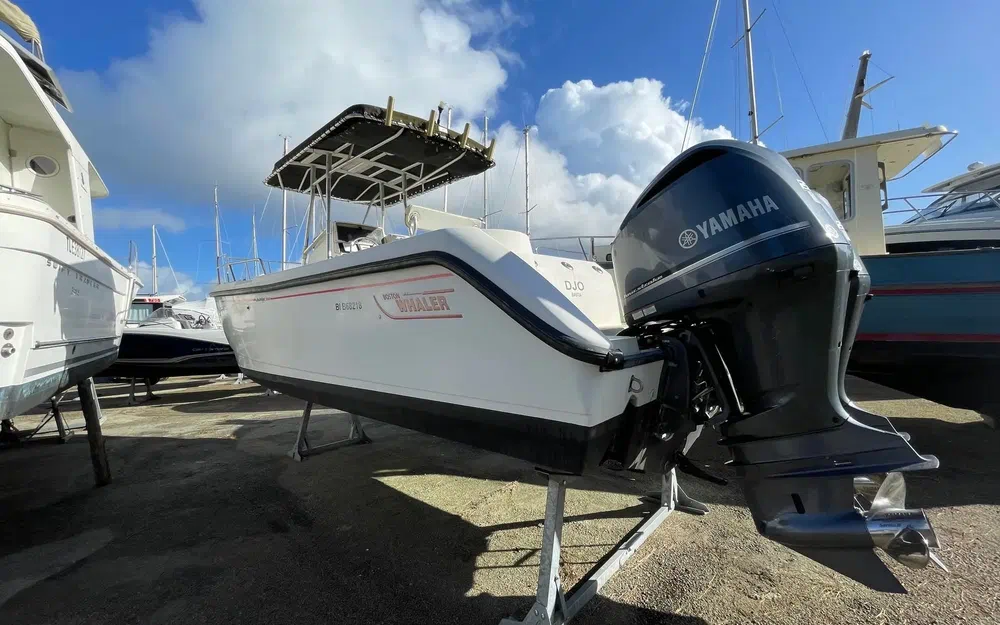 slider 0 Boston Whaler 260 Outrage