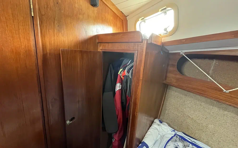 slider 13 Freedom Yachts Freedom 35