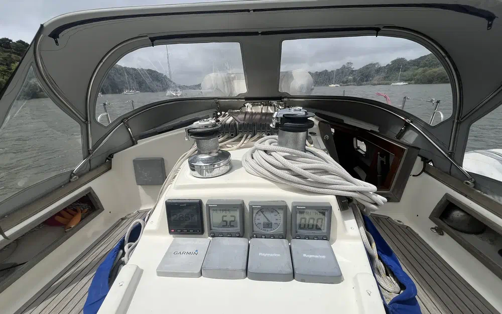 slider 6 Freedom Yachts Freedom 35