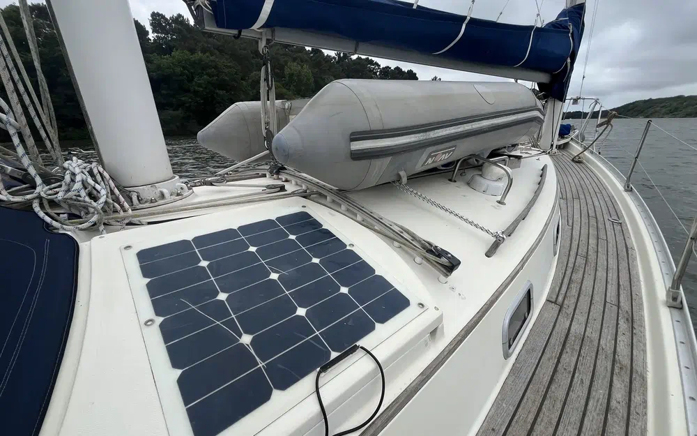 slider 8 Freedom Yachts Freedom 35
