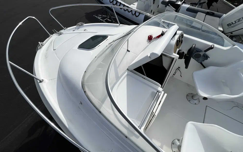 slider 7 Jeanneau Leader 545