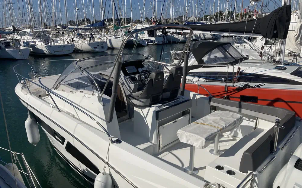 slider 1 Jeanneau Cap Camarat 9.0 WA