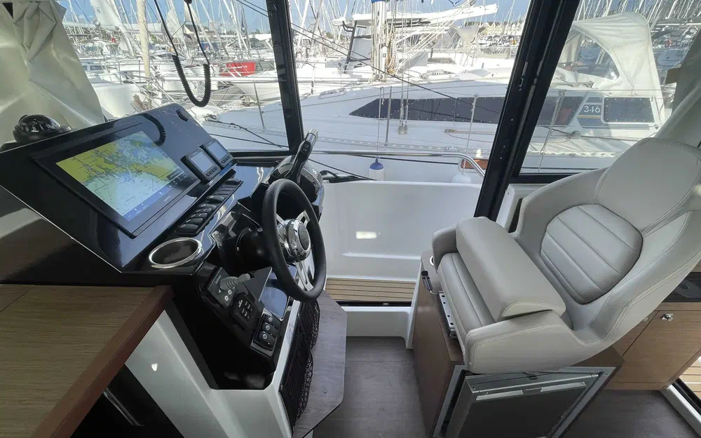 slider 14 Jeanneau Merry Fisher 895 Sport