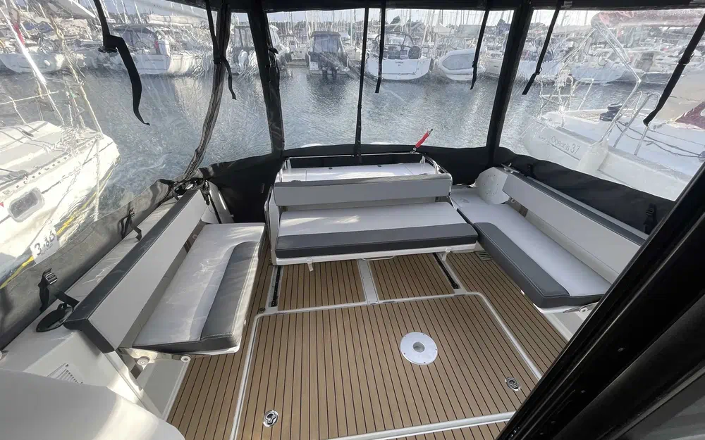 slider 17 Jeanneau Merry Fisher 895 Sport
