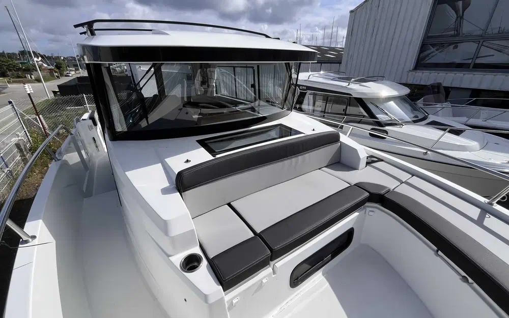 slider 4 Jeanneau Merry Fisher 895 Sport