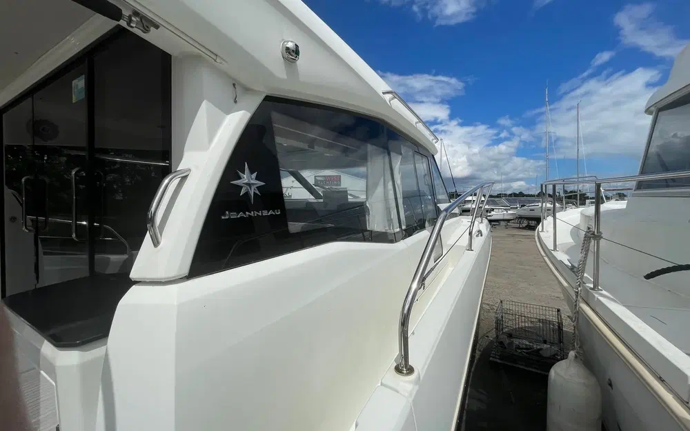 slider 5 Jeanneau NC 37