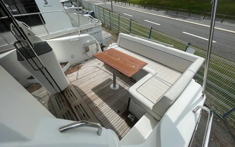 slider 6 Jeanneau NC 37