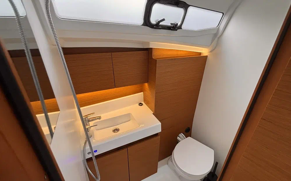 slider 11 Jeanneau Sun Odyssey 380