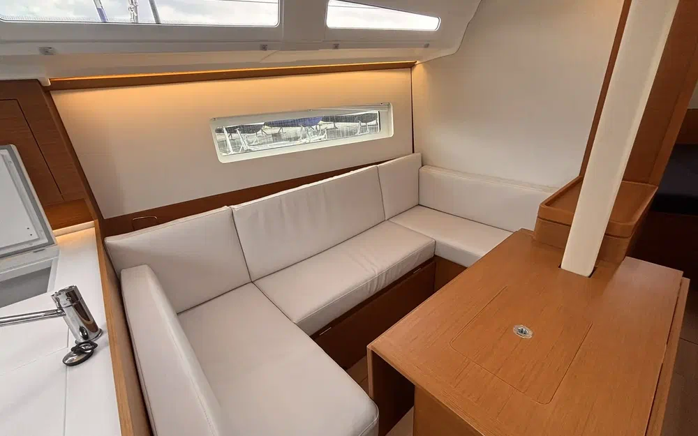 slider 12 Jeanneau Sun Odyssey 380