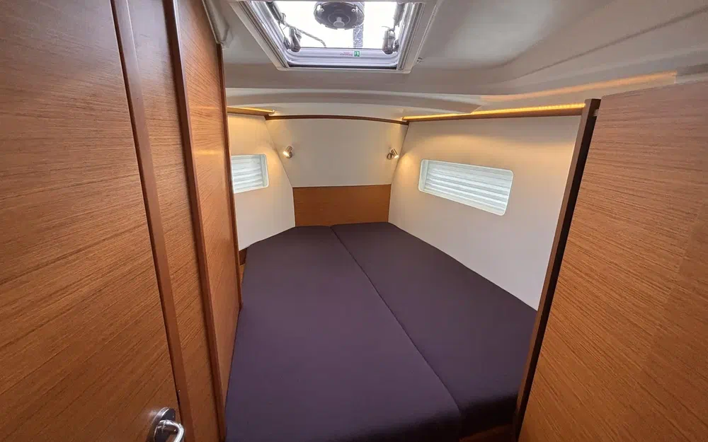 slider 18 Jeanneau Sun Odyssey 380
