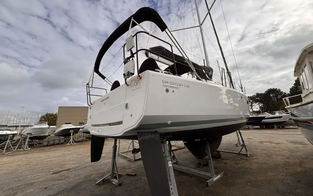 slider 2 Jeanneau Sun Odyssey 380