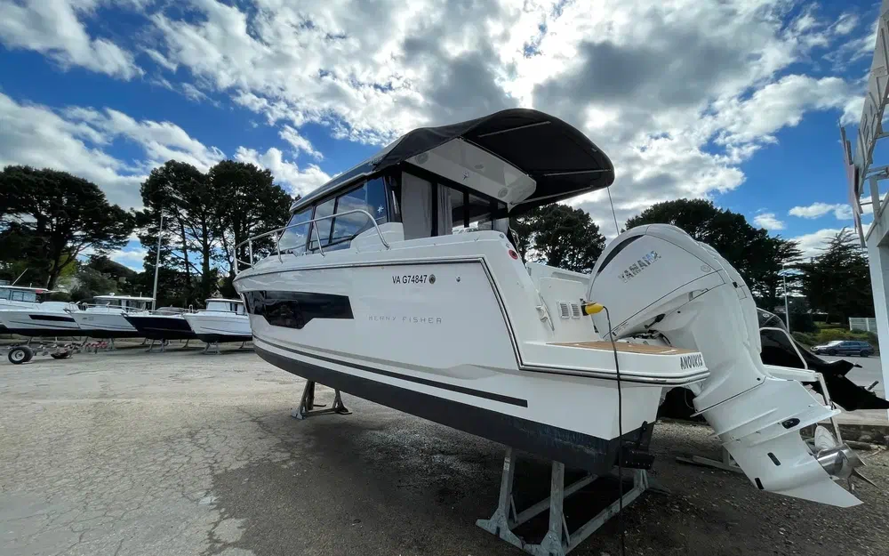 slider 2 Jeanneau Merry Fisher 1095 coupé