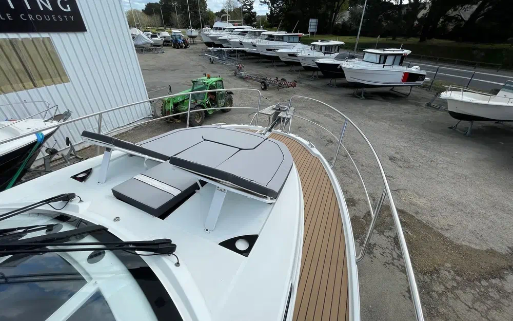 slider 6 Jeanneau Merry Fisher 1095 coupé