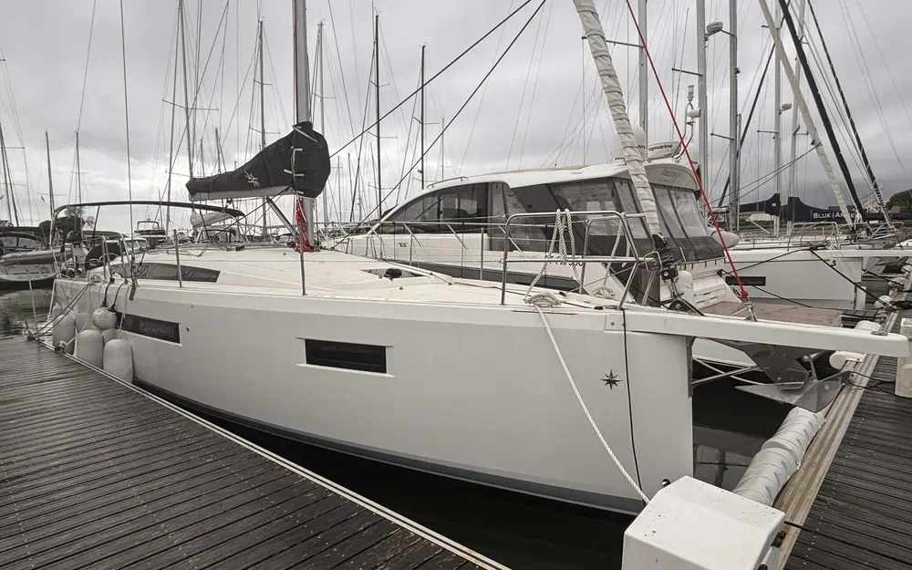 slider 0 Jeanneau Sun Odyssey 410