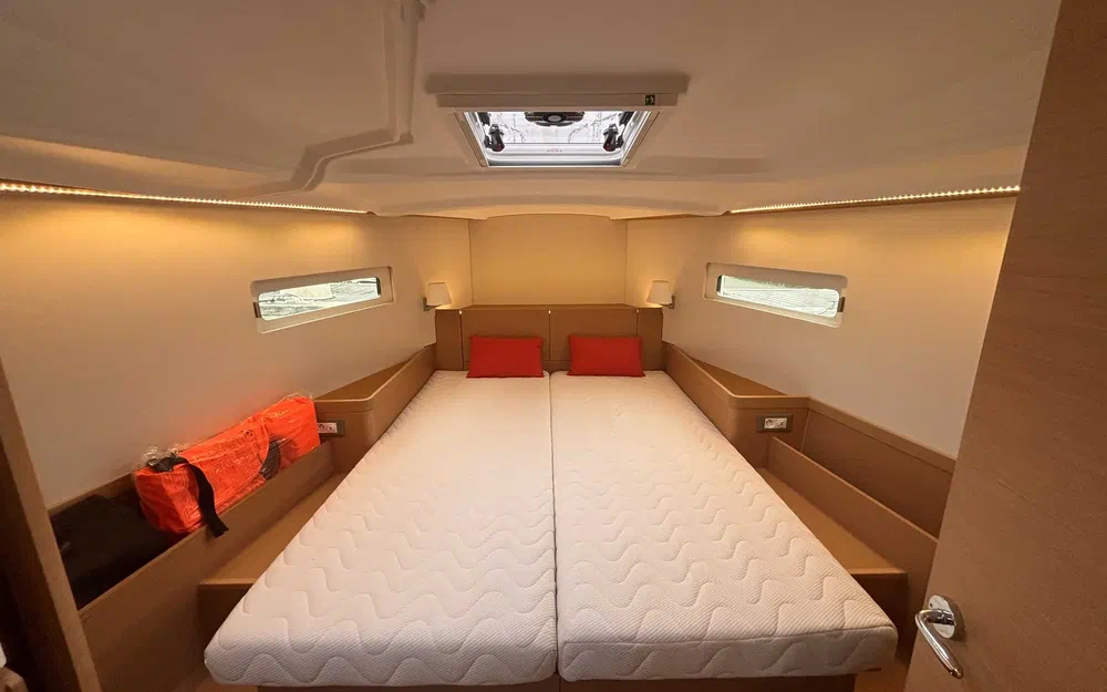 slider 16 Jeanneau Sun Odyssey 410