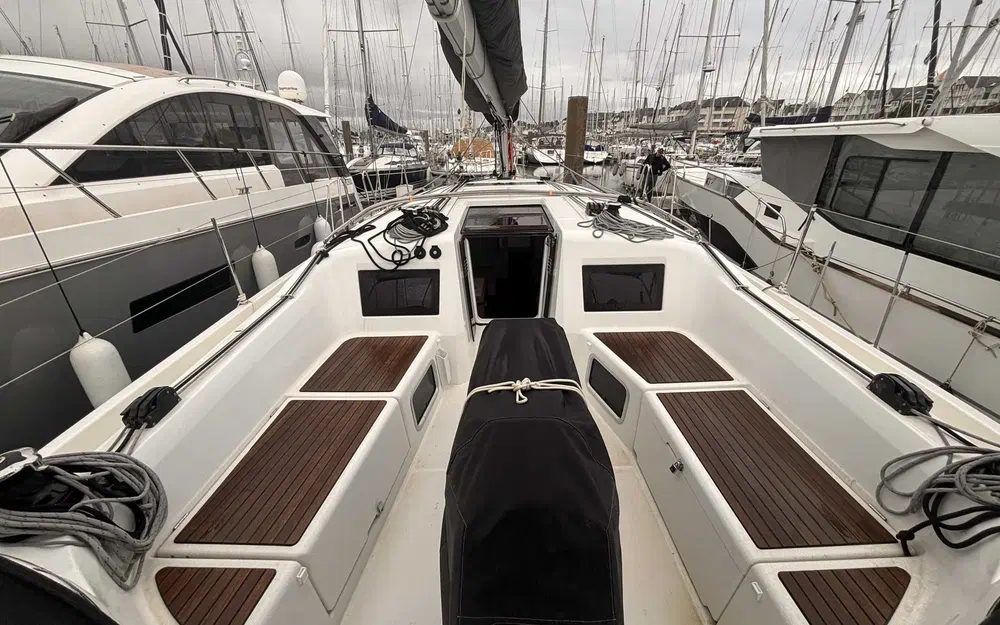 slider 5 Jeanneau Sun Odyssey 410