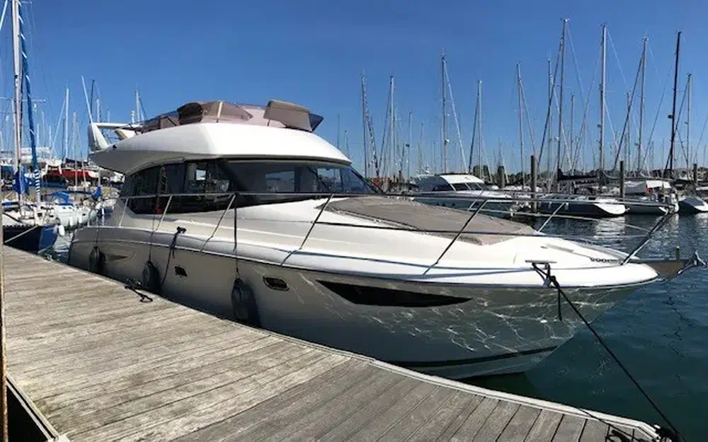 slider 0 Prestige Yachts 400 Fly