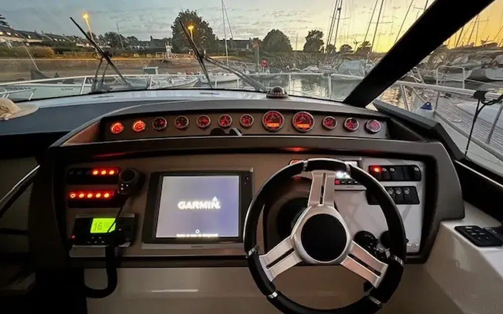 slider 10 Prestige Yachts 400 Fly