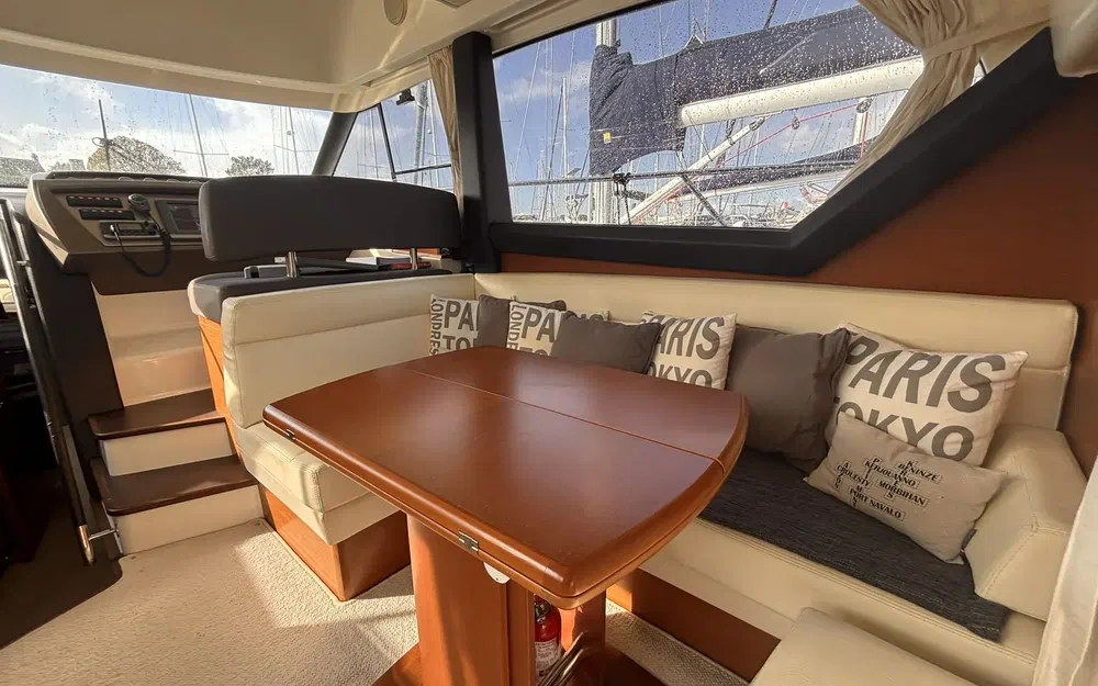 slider 13 Prestige Yachts 400 Fly