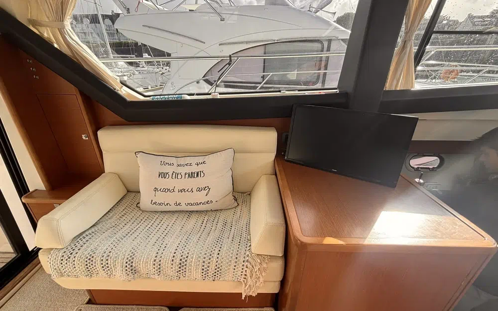 slider 15 Prestige Yachts 400 Fly