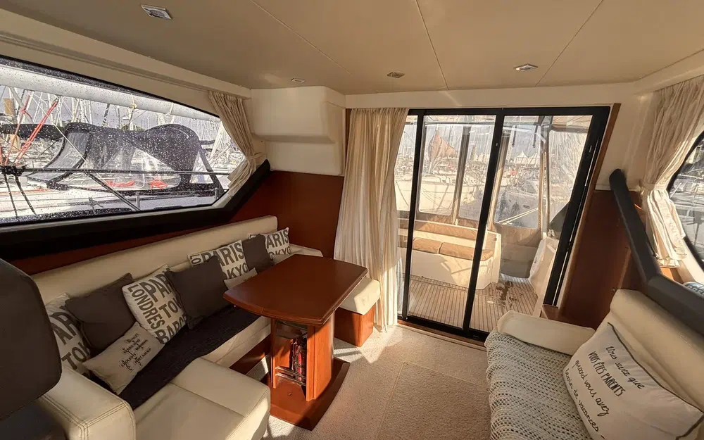 slider 16 Prestige Yachts 400 Fly