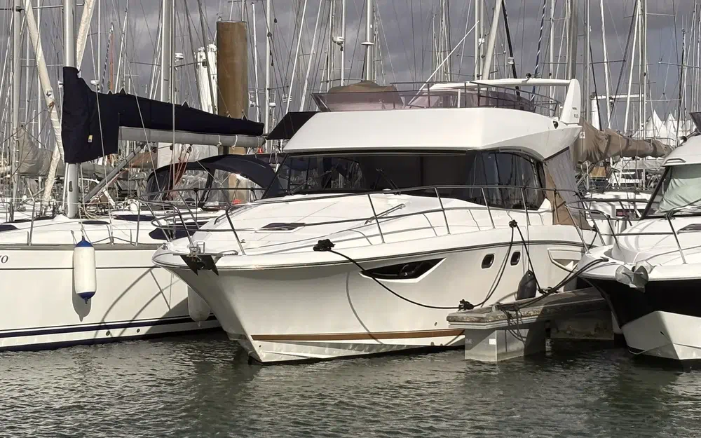 slider 2 Prestige Yachts 400 Fly